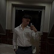 Bartii333 - mężczyzna, 22 lat, Katowice