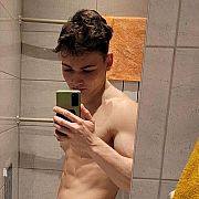 Szukammamusi06 - mężczyzna, 19 lat, Kraków