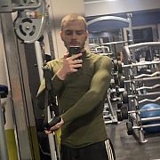 Jhffj - mężczyzna, 20 lat, Olecko