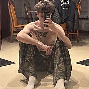 Ciekawy137 - mężczyzna, 21 lat, Warszawa