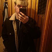 Hcyxdtydghluf - чоловік, 18 років, Łódź