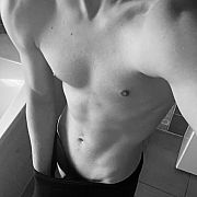 MlodyGF - mężczyzna, 21 lat, Kraków