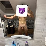 MlodyCiekawyyy - mężczyzna, 22 lat, Katowice