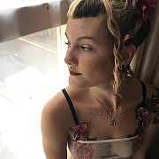 Kiki333 - kobieta, 25 lat, Exeter