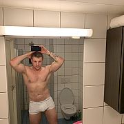 Adam8855 - mężczyzna, 18 lat, Olsztyn