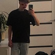 Gsgssd - чоловік, 21 років, Wrocław