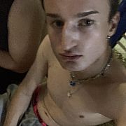 KubusChceFiuta - mężczyzna, 21 lat, Kraków