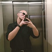 Jakisktos0 - mężczyzna, 18 lat, Warszawa
