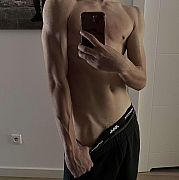 Jabloko - mężczyzna, 18 lat, Kraków