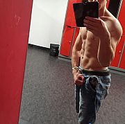 John98 - mężczyzna, 27 lat, Brzozów