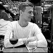 Michal990 - mężczyzna, 26 lat, Warszawa