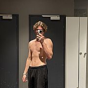 Jonass21 - mężczyzna, 21 lat, Poznań