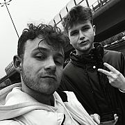 Kacblas - pár (muž 25 let, muž 19 let), Warszawa