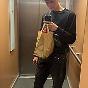 Alanekbananek69420 - muž, 18 let, Warszawa
