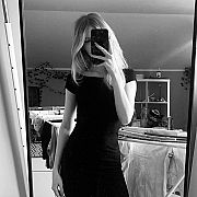 Mlodaaaxd - жінка, 18 років, Warszawa