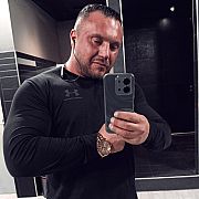 Adrian31029 - muž, 41 let, München