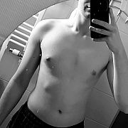 Brunettt02 - mężczyzna, 23 lat, Toruń