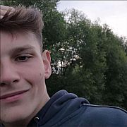 MlodyDlaStarszej19 - mężczyzna, 18 lat, Warszawa