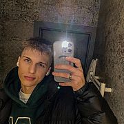 Macieeekk - mężczyzna, 18 lat, Rzeszów
