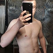 Kubaid29q - mężczyzna, 20 lat, Roanne