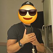 MlodyGniewnyElegancki