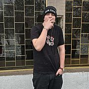 GigaEmoChuj - mężczyzna, 18 lat, Warszawa