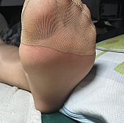 DianaNylonFeet