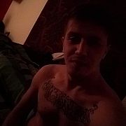 19Adrii94 - man, 31 years, Tiel