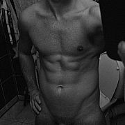 Zaniepokojeniee - мужчина, 21 лет, Katowice