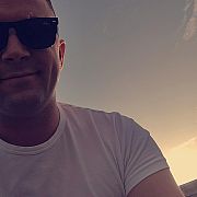 Lewy - mężczyzna, 30 lat, Mielec