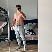 Adrianxkros - мужчина, 22 лет, Kraków