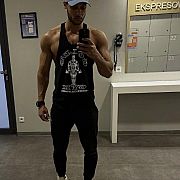 Xxx2121xx - mężczyzna, 23 lat, Poznań