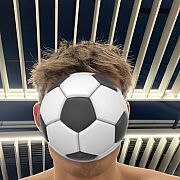 Mlodypilkarzyk - muž, 19 let, Warszawa