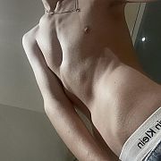 Youngvrsku - mężczyzna, 19 lat, Wrocław