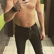 Dyskretny8669 - мужчина, 39 лет, Rzeszów