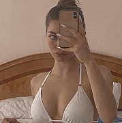 Lauralovee - жінка, 23 років, Kraków