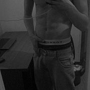 Diegos77 - mężczyzna, 21 lat, Bobowa