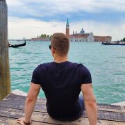 Dyskretnynowy2322 - mężczyzna, 28 lat, Warszawa