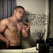 Dominik002 - mężczyzna, 24 lat, Olsztyn