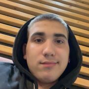 Yuval - чоловік, 21 років, Grójec