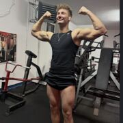 Kapix02 - mężczyzna, 23 lat, Poznań