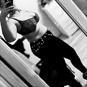 MiB - pár (žena 40 let, muž 38 let), Chodzież