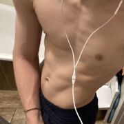 Mlodyhotk - mężczyzna, 22 lat, Warszawa