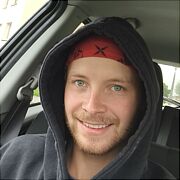 Mako00 - mężczyzna, 26 lat, Strumień